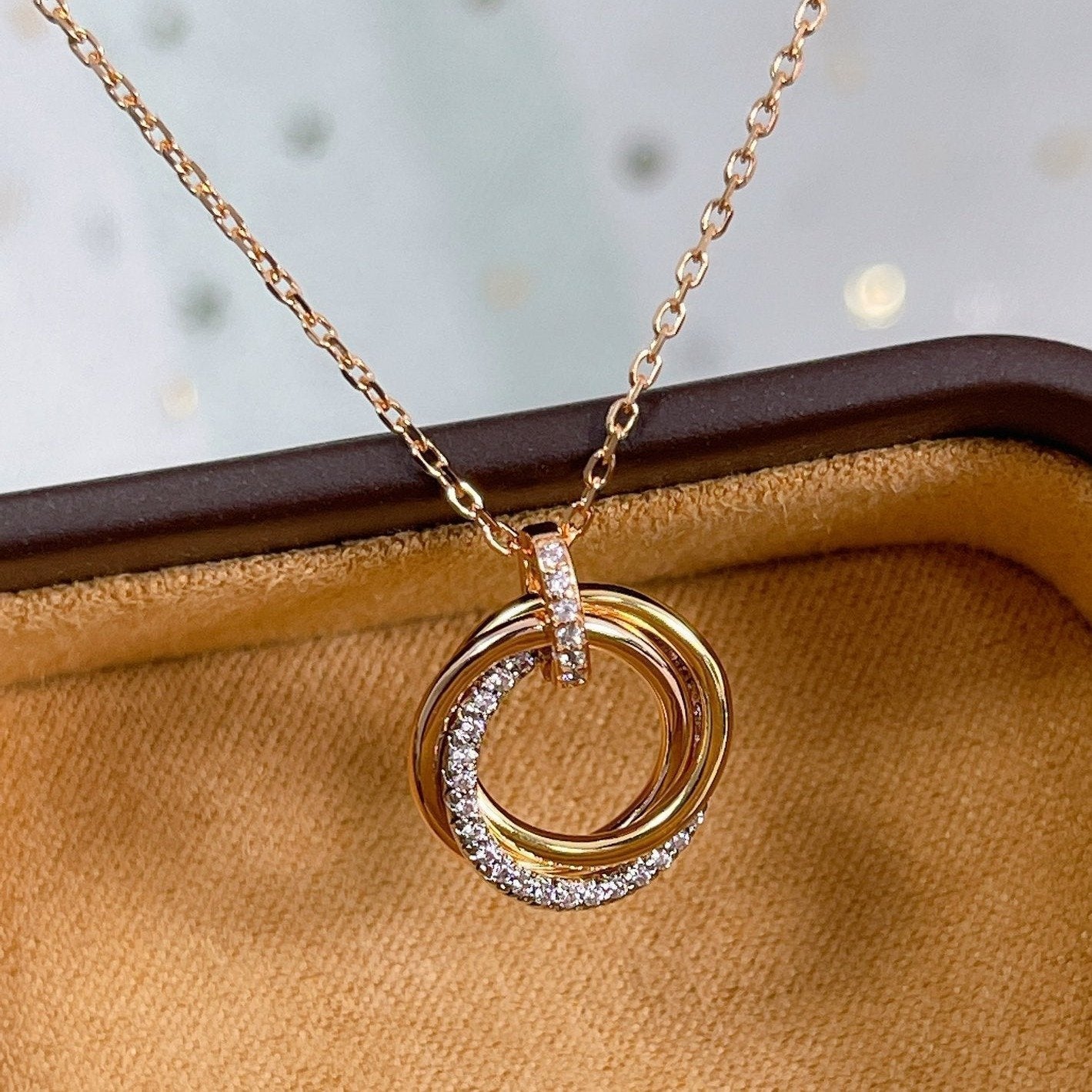 [moco jewelrys]TRINITY NECKLACE SILVER GOLD PINK GOLD DIAMONDS