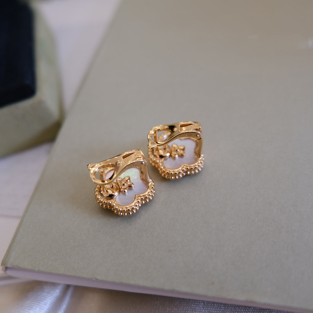 [moco jewelrys]LUCKY PINK GOLD WHITE MOP EARRINGS