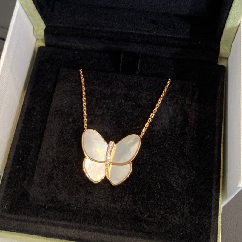 [moco jewelrys]BUTTERFLY GOLD MOP DIAMOND NECKLACE