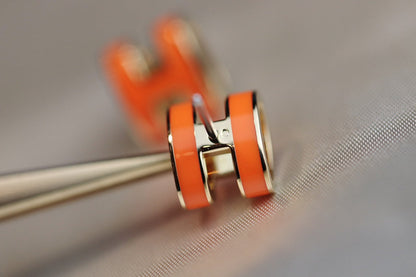 [moco jewelrys]MINI POP H EARRINGS ORANGE