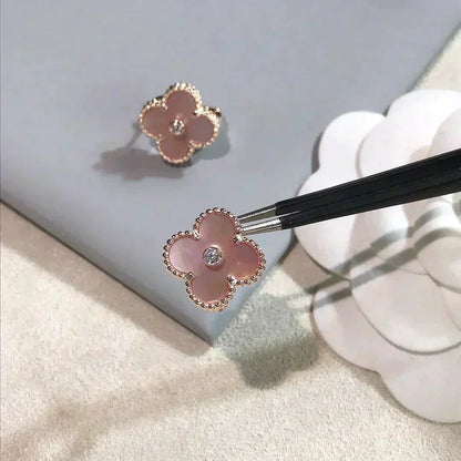 [moco jewelrys]CLOVER MEDIUM 1 MOTIFS  PINK MOP DIAMOND EARRINGS