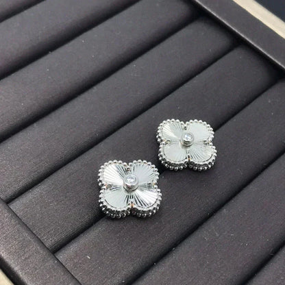 [moco jewelrys]CLOVER MINI 9.5MM LASER EARRINGS