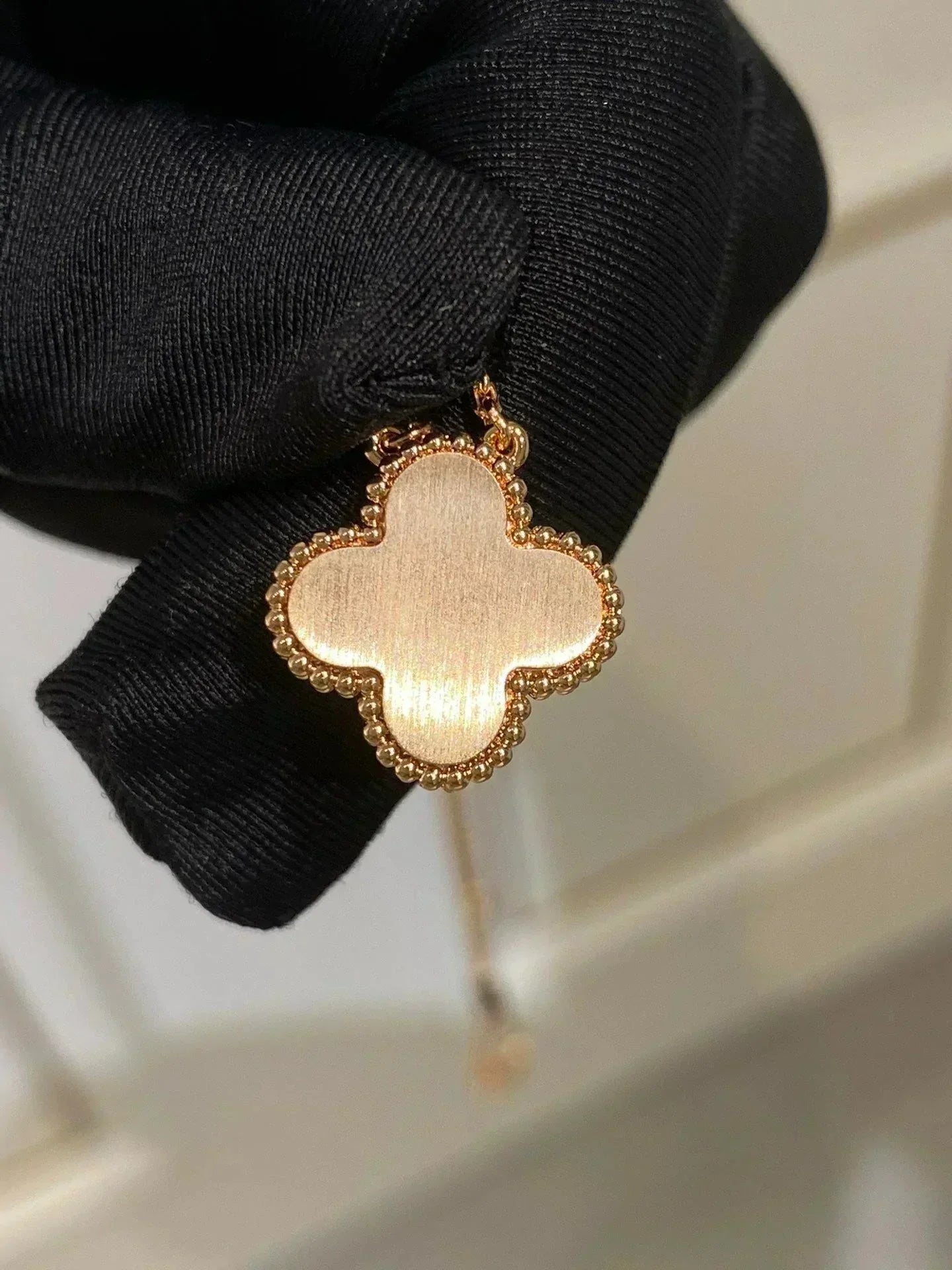 [moco jewelrys]CLOVER 15MM DIAMOND RHODONITE NECKLACE