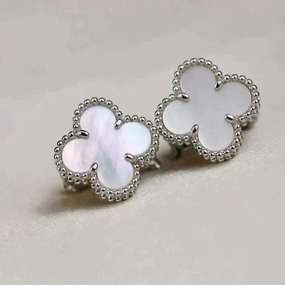 [moco jewelrys]CLOVER MEDIUM 1 MOTIFS  WHITE MOP EARRINGS SILVER