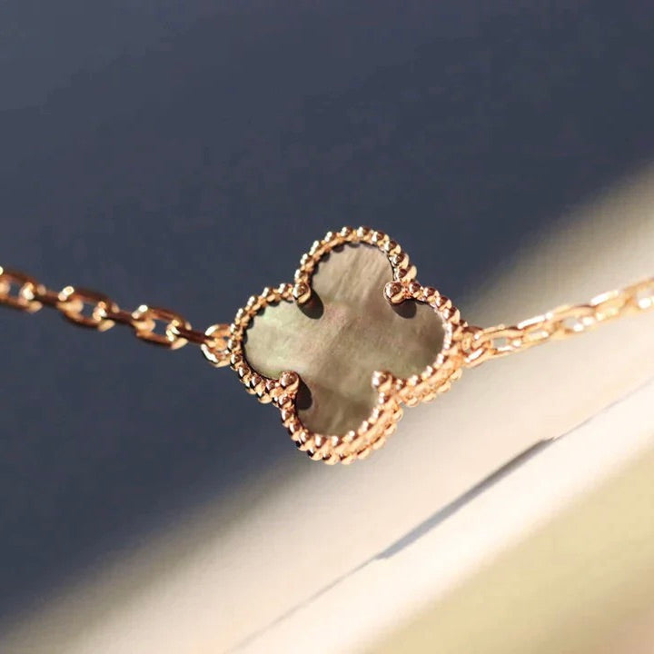 [moco jewelrys]CLOVER 20 MOTIFS DARK MOP DIAMOND  NECKLACE