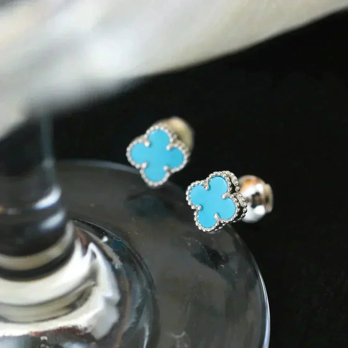[moco jewelrys]CLOVER MINI 9.5MM ONYX STUD EARRINGS SILVER