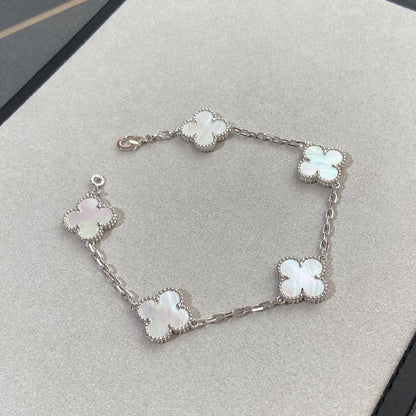 [Moco jewelrys]CLOVER WHITE PEARL MOP 5 MOTIF BRACELET COLLECTION