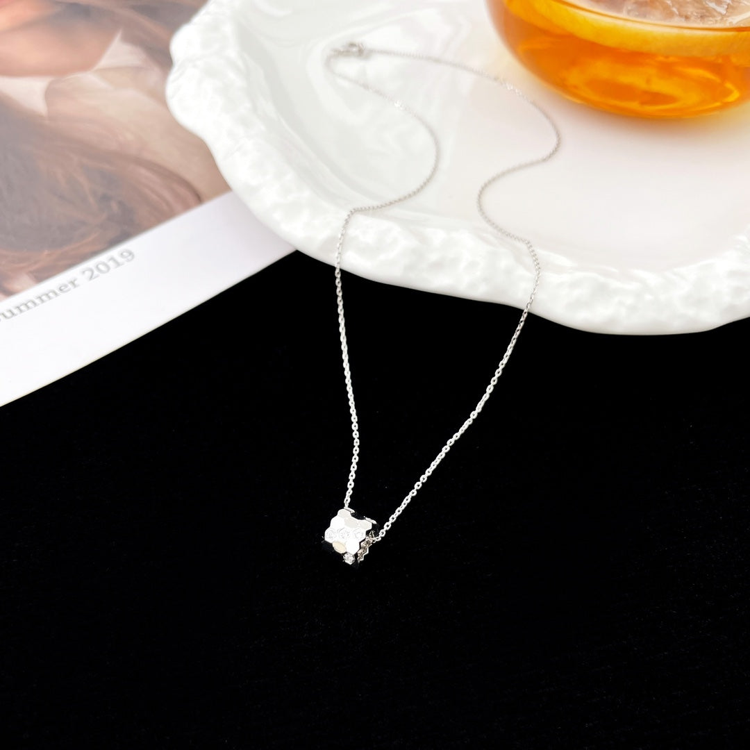 [moco jewelrys]BEE MINI PEDANT DIAMOND NECKLACE