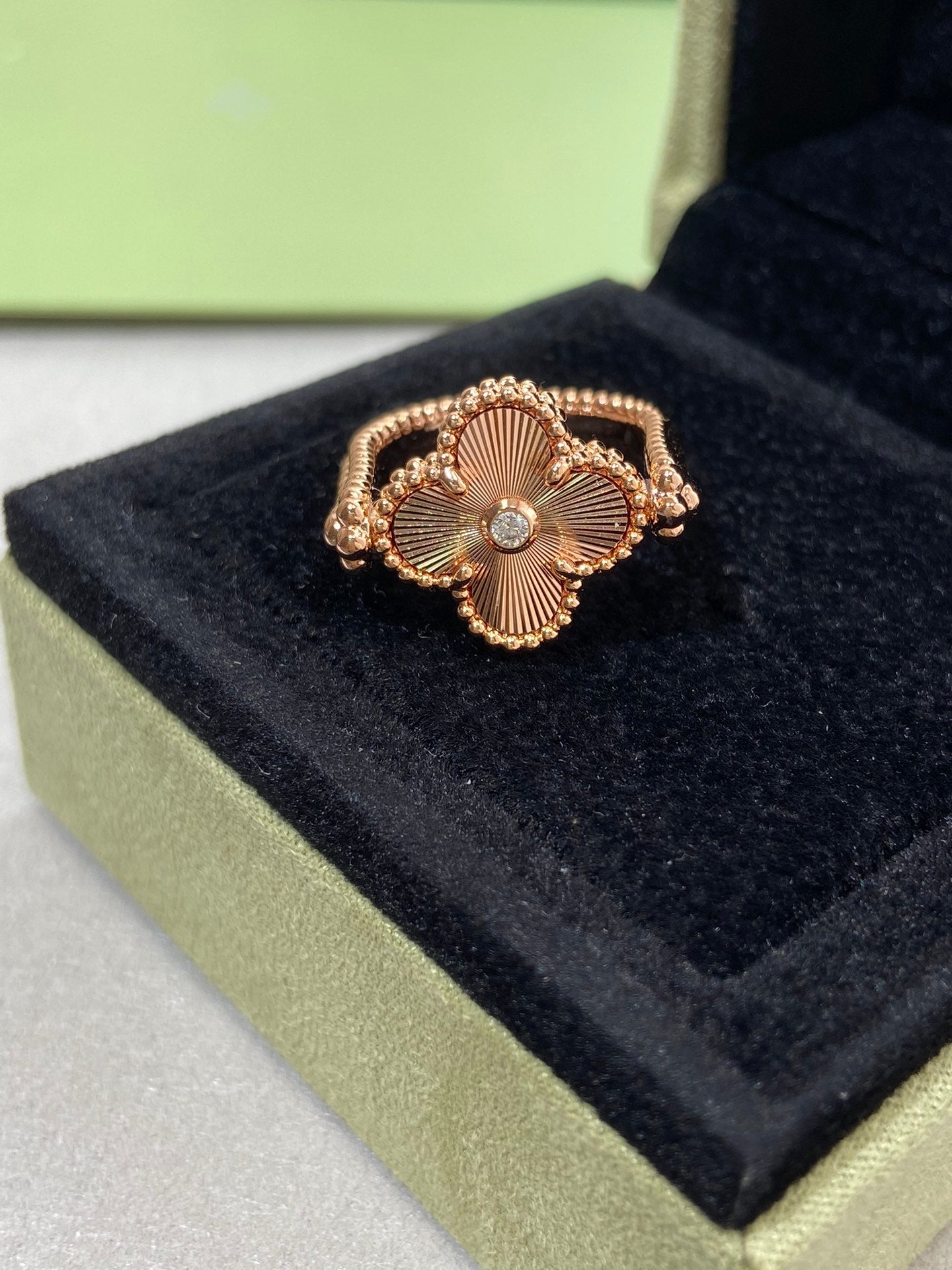[moco jewelrys]CLOVER RIVERSIBLE ROSE GOLD RING