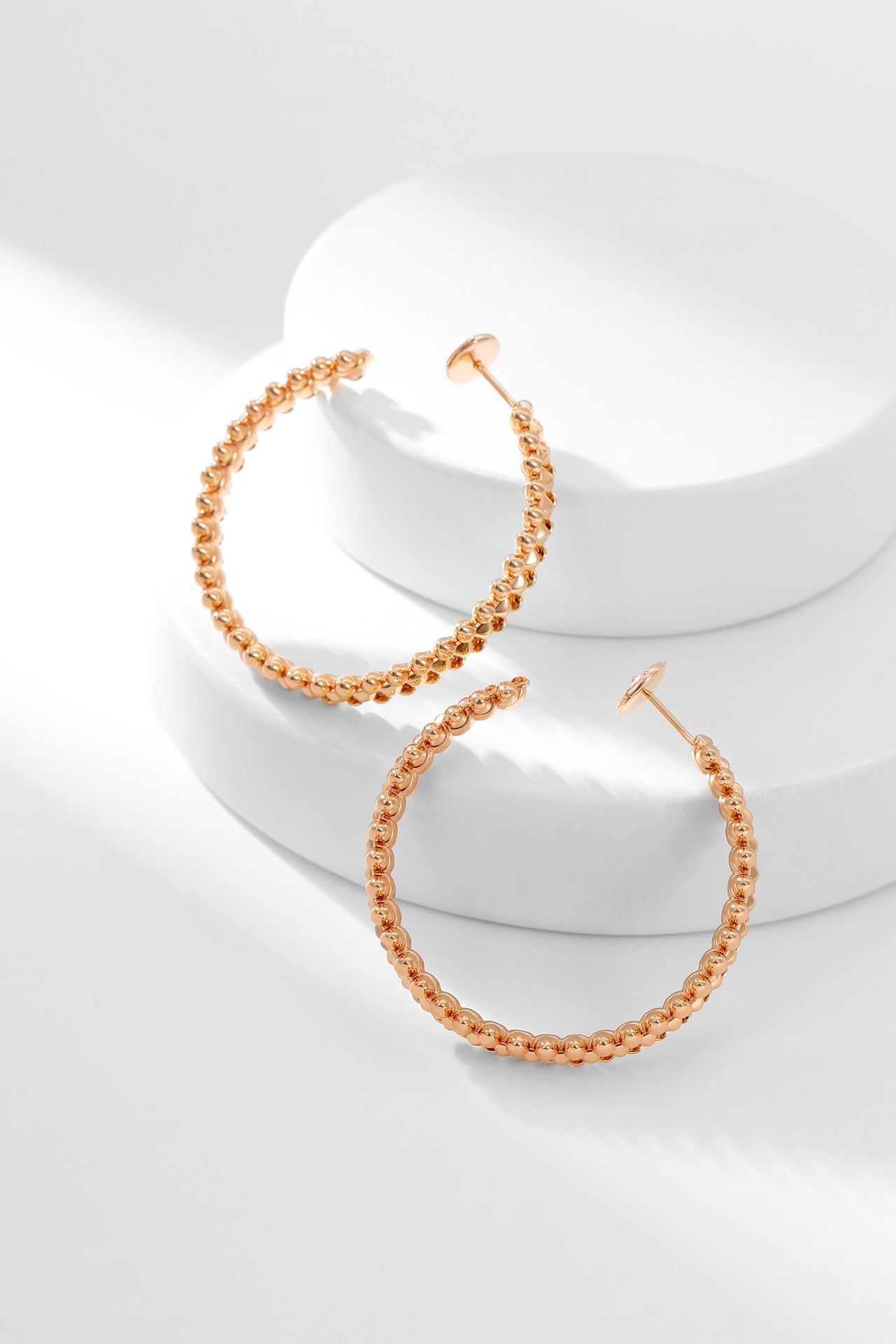 [moco jewelrys]CLASH HOOP EARRINGS