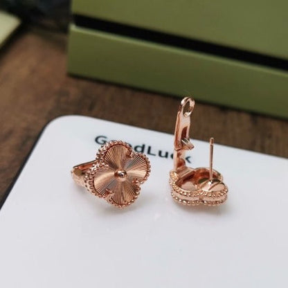 [moco jewelrys]CLOVER MEDIUM STUD EARRINGS