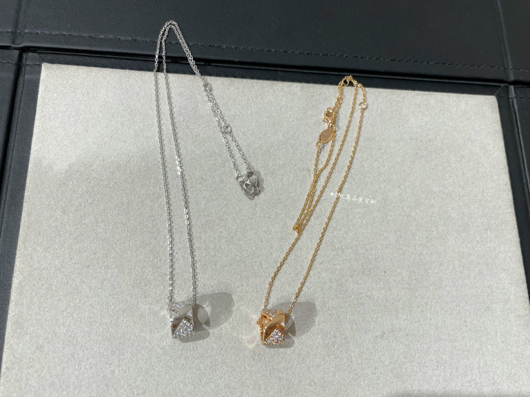 [moco jewelrys]LIENS EVIDENCE DIAMOND PAVED NECKLACE