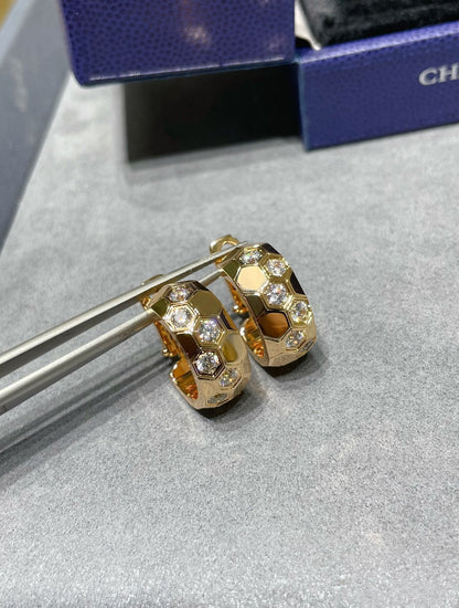 [moco jewelrys]BEE LOVE DIAMOND HOOP EARRINGS