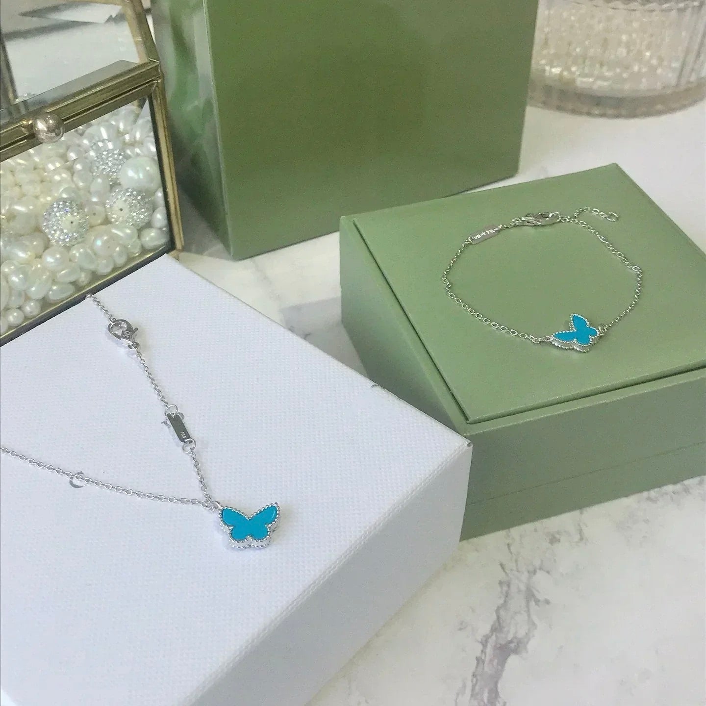 [moco jewelrys]BUTTERFLY TURQUOISE BUTTERFLY BRACELET SILVER