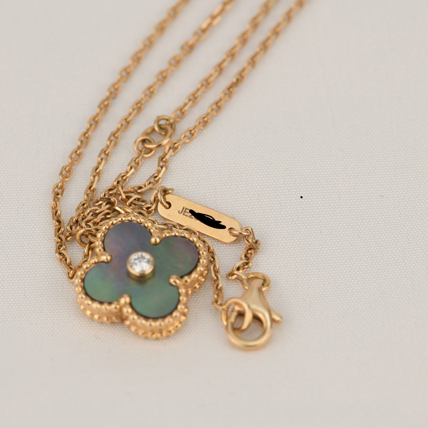 [moco jewelrys]CLOVER 15MM DIAMOND AND MOTHER-OF-GREY NECKLACE