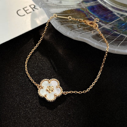 [moco jewelrys]LUCKY WHITE MOP PLUM BLOSSOM  BRACELET