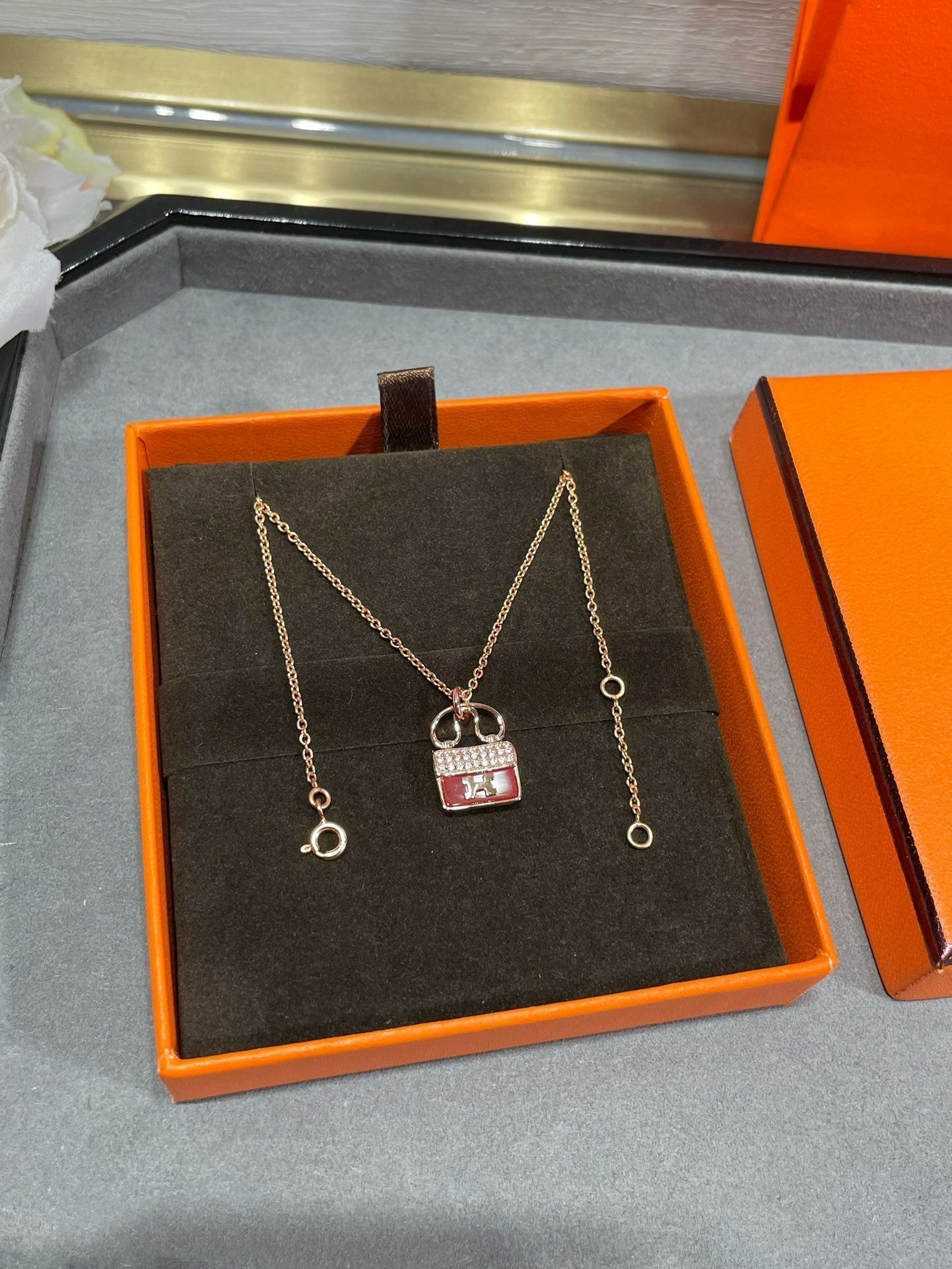 [moco jewelrys]H CIRCE MOISSANITE PENDANT NECKLACE GOLD
