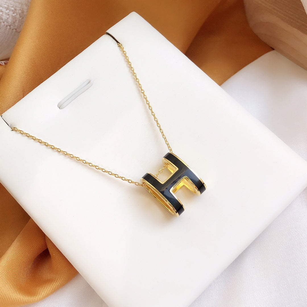 [moco jewelrys]HM CLIC BLACK ENAMEL GOLD NECKLACE