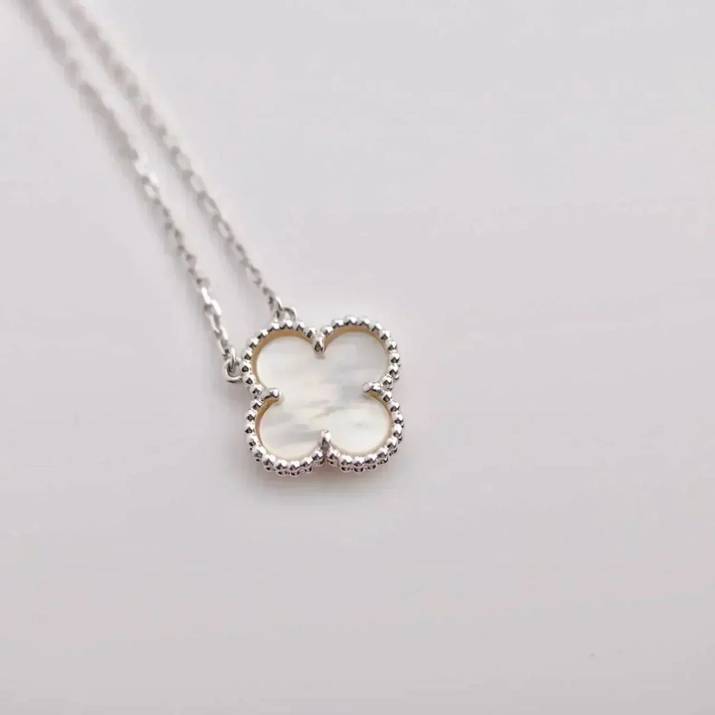 [moco jewelrys]CLOVER  15MM WHITE MOTHER-OF-PEARL SILVER