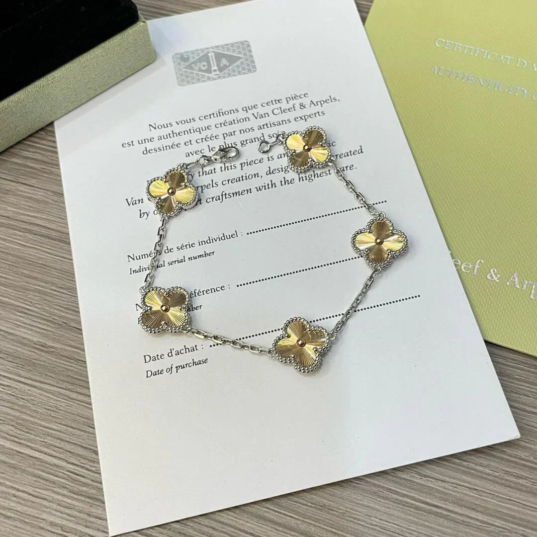 [Moco jewelrys] CLOVER 5 MOTIF LASER BRACELET COLLECTION