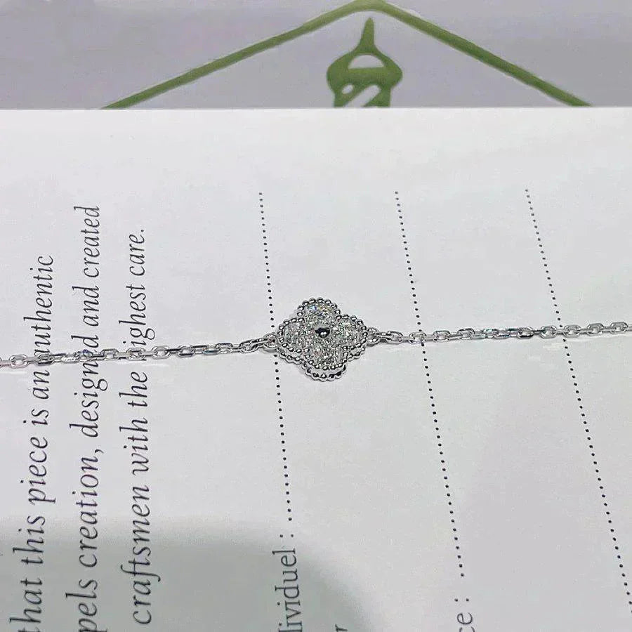 [moco jewelrys]CLOVER  SINGLE FLOWER BRACELET SILVER