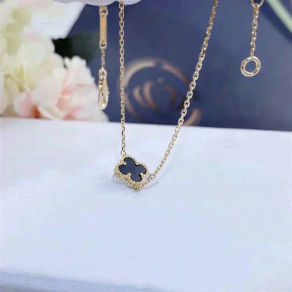 [moco jewelrys]CLOVER ONYX SINGLE FLOWER BRACELET