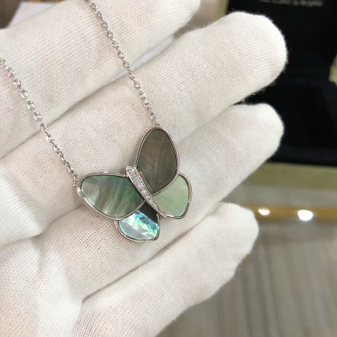 [moco jewelrys]LARGE BUTTERFLY SILVER PENDANT DIAMOND NECKLACE